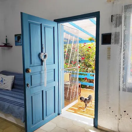 A Cretan House In The Garden. Apartment